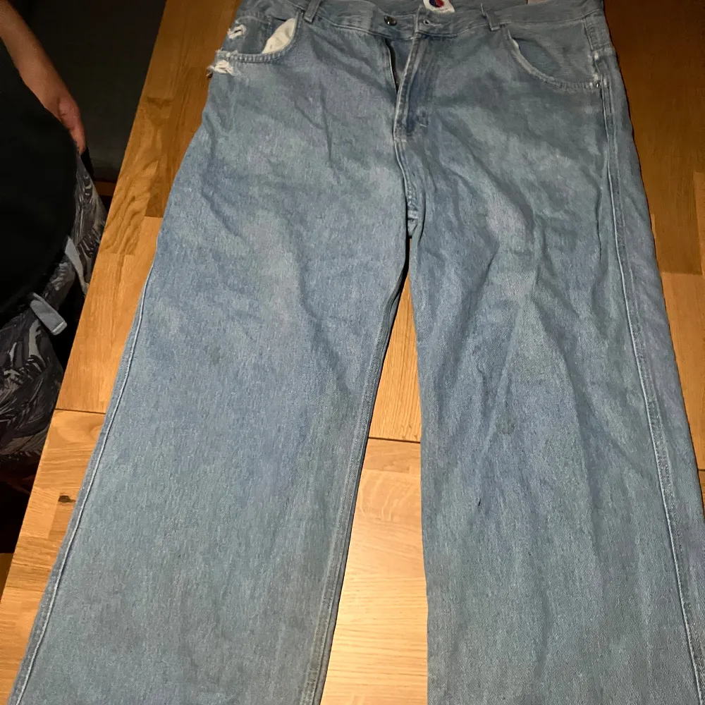 Nästan helt nya knappt använda . Jeans & Byxor.