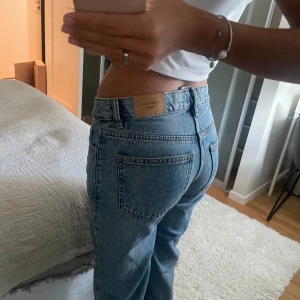 Low waist jeans  - Lågmidjadr jeans från Gina tricot. Bra skick och är knappt använda. Passar mig som 160 cm💙