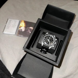 Omega x swatch mission to the moon klocka - En sparsamt använd omega klocka, kan skickas! 