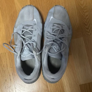 Nike freak 4s basket skor  - Storlek 46 Nike freak 4 basket skor.  Använda.