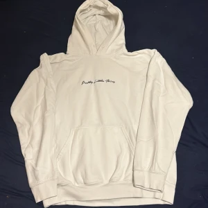 PLT hoodie - Bra skick och nästan aldrig använd