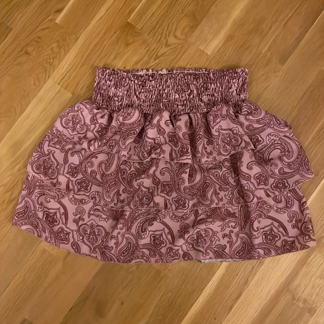 đMönstrad Volangkjolđ