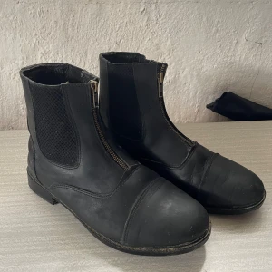 Ridskor - Ridskor i bra skick