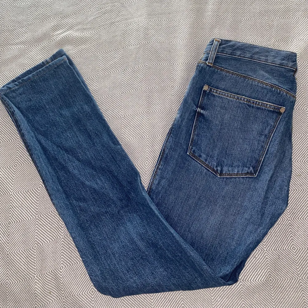 Tja säljer dessa exklusiva Jeans från Märket Acne Studios, jeansen är i storlek 30/34 men skulle säga att dem sitter mer som 29-30/32. Jeansen är knappt använda med en snygg wash. 🔥🤩 - Nypris 3000kr. Jeans & Byxor.