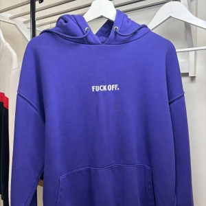 Fin hoodie med motiv  - Fin kofta med nice motiv, oversized fit - M, passar därför även L