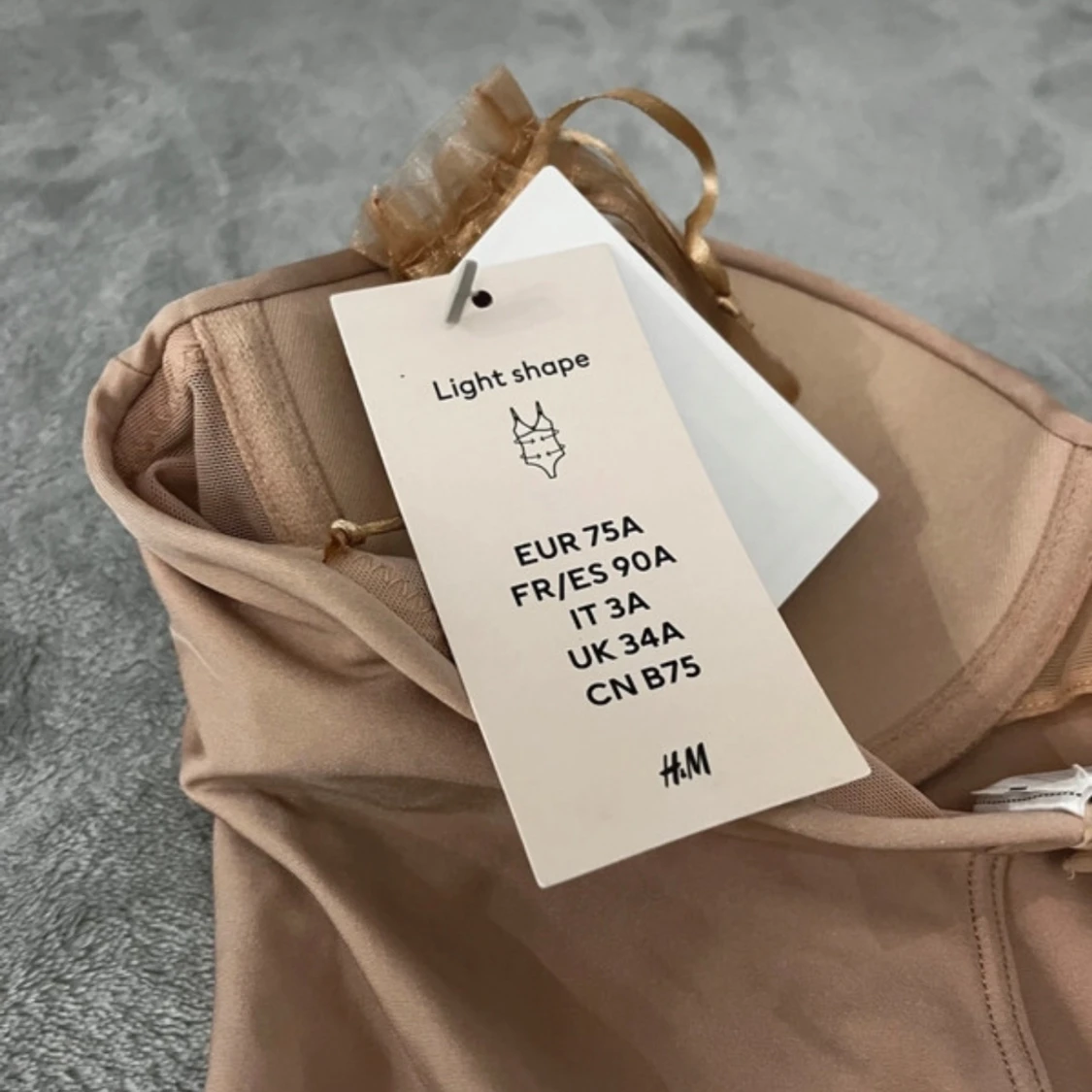 Beige shapewear body  från H&M - 2