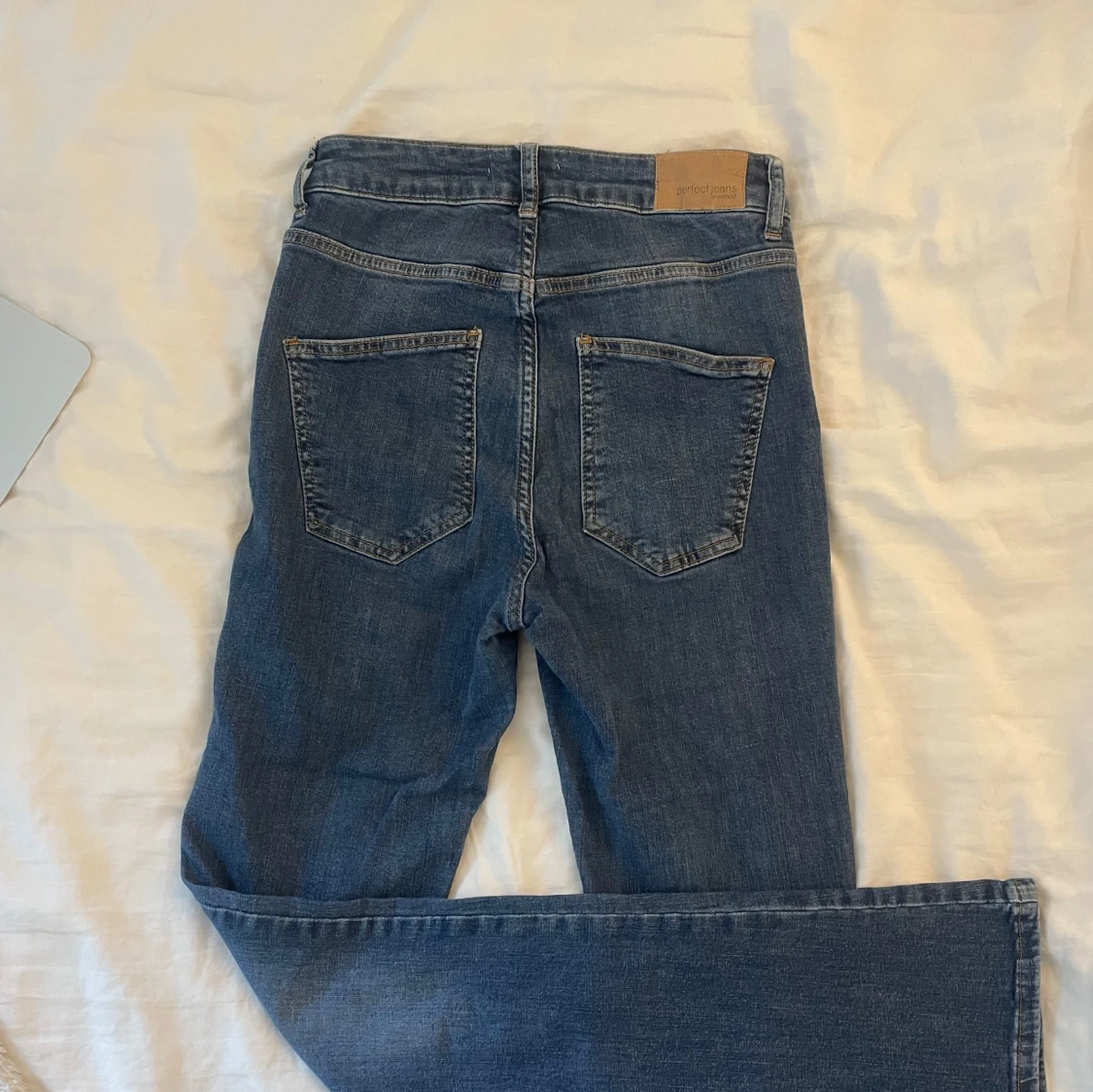 Blåa jeans från Gina Tricot  - 3