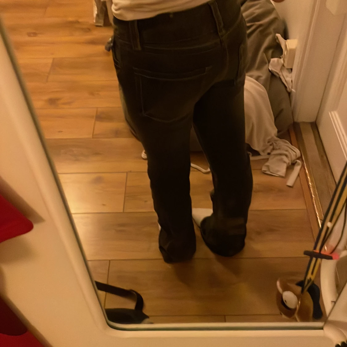 Svarta jeans med knappar - 2