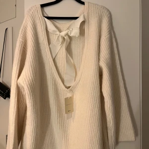Gina tricot tröja - Oanvänd med prislapp, köpt i fel storlek därav säljer jag. Skriv för frågor❤️