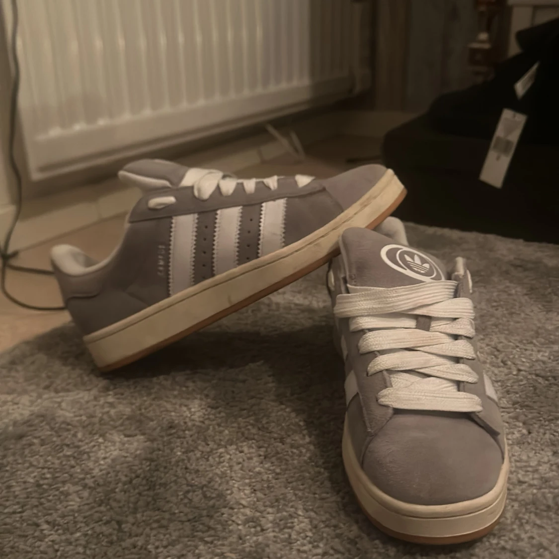 Grå sneakers från Adidas - 1