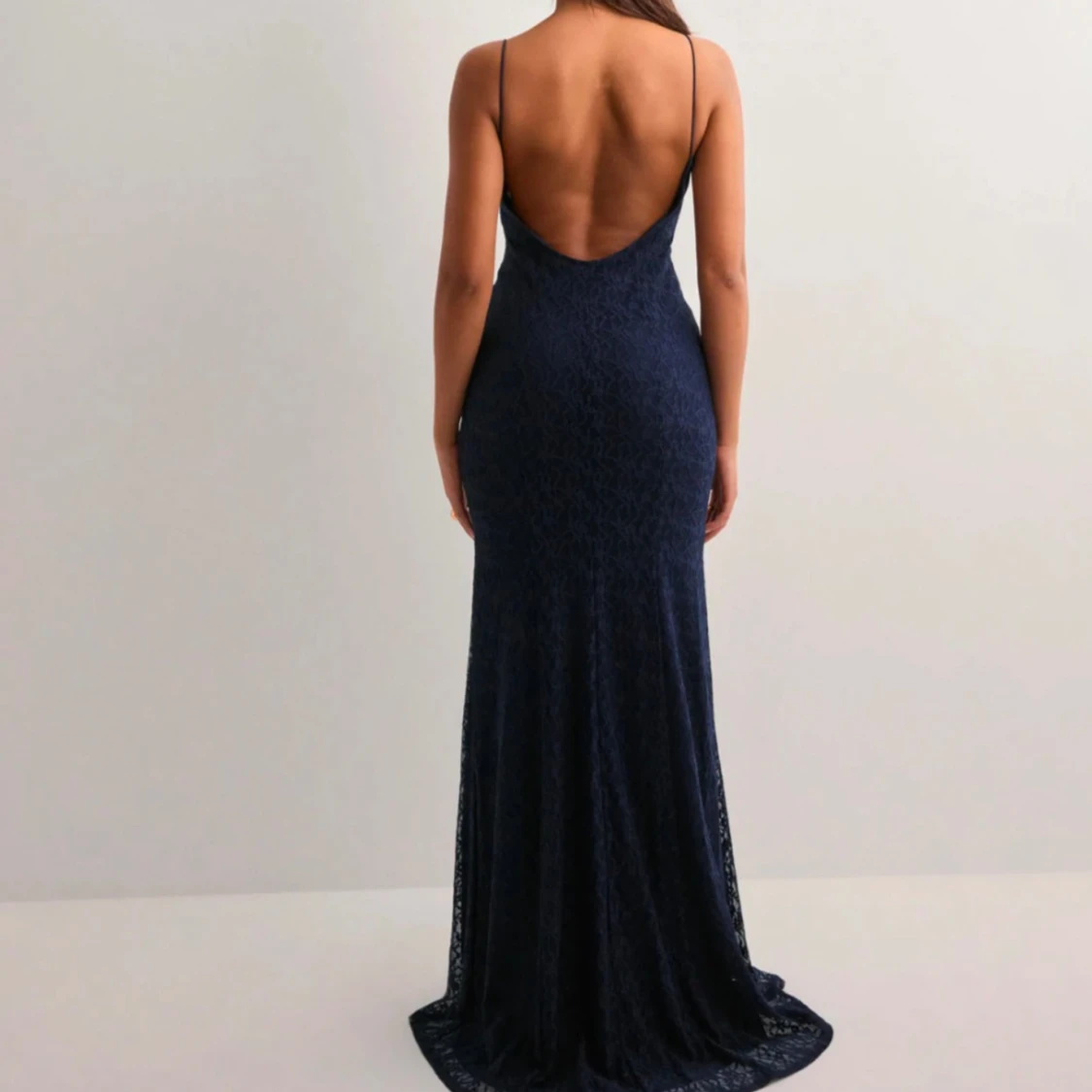Mörkblå balklänning med spets - 1