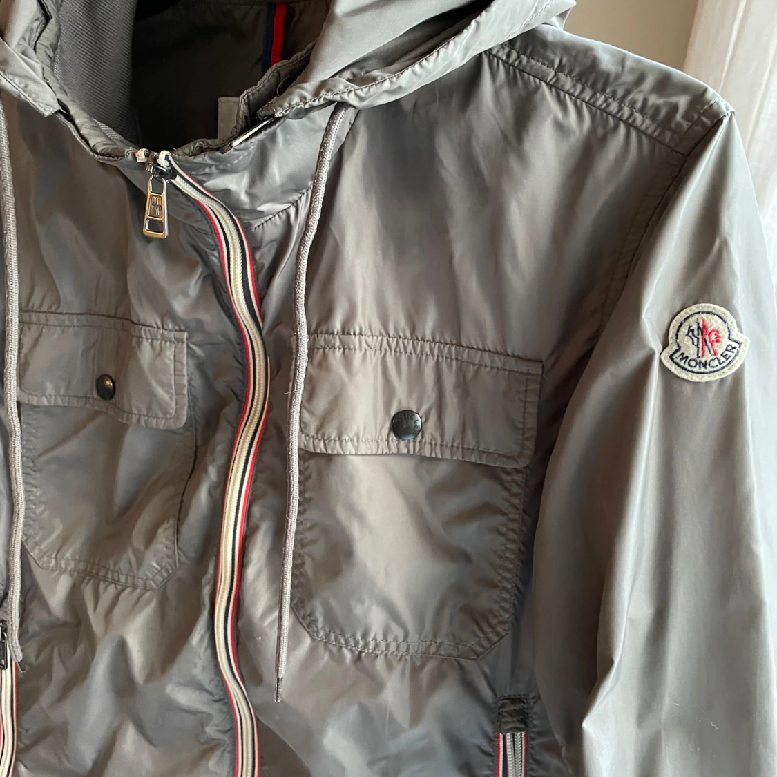 Grön vindjacka från Moncler i storlek S - 3