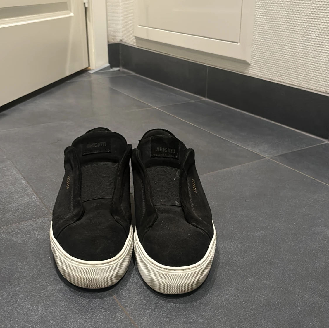 Säljer arigstos skor  - 91