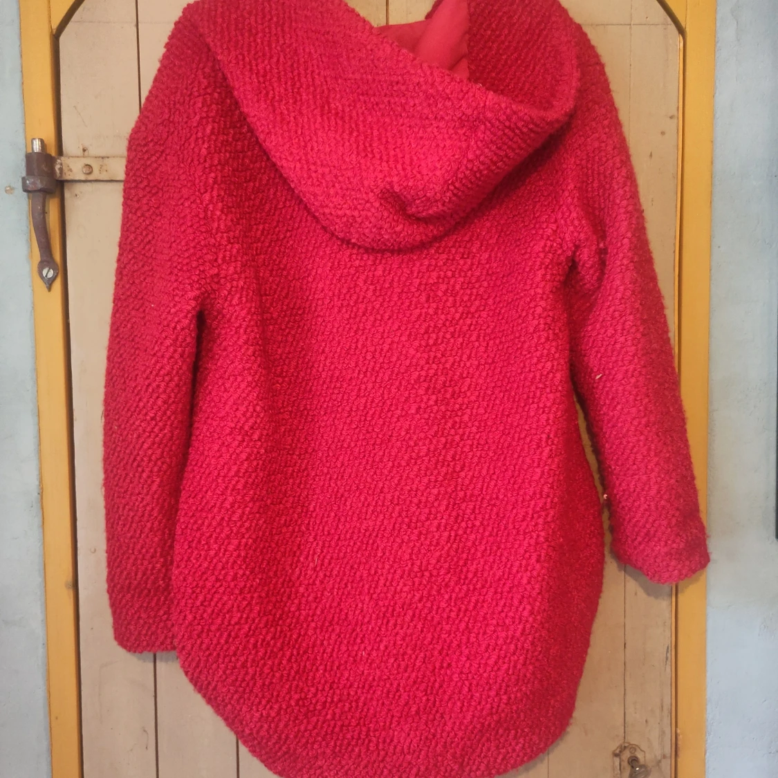 Röd stickad jacka från Zara - 90