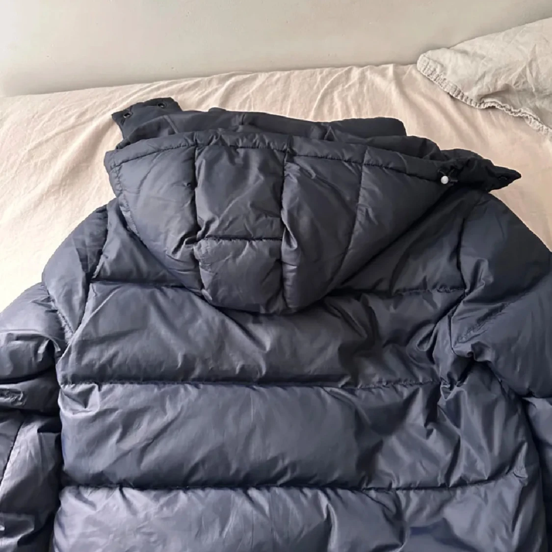 Mörkblå pufferjacka från Calvin Klein Jeans - 92