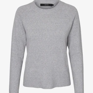 Stickad tröja  - Säljer min jättesköna stickade tröja lite nopprig men bra skick 