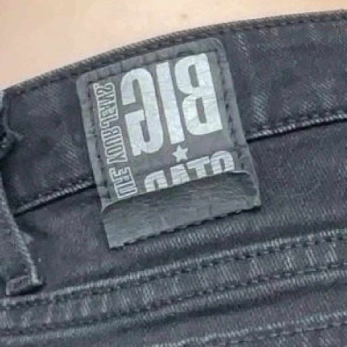 Lågmidjade svarta jeans  - 91