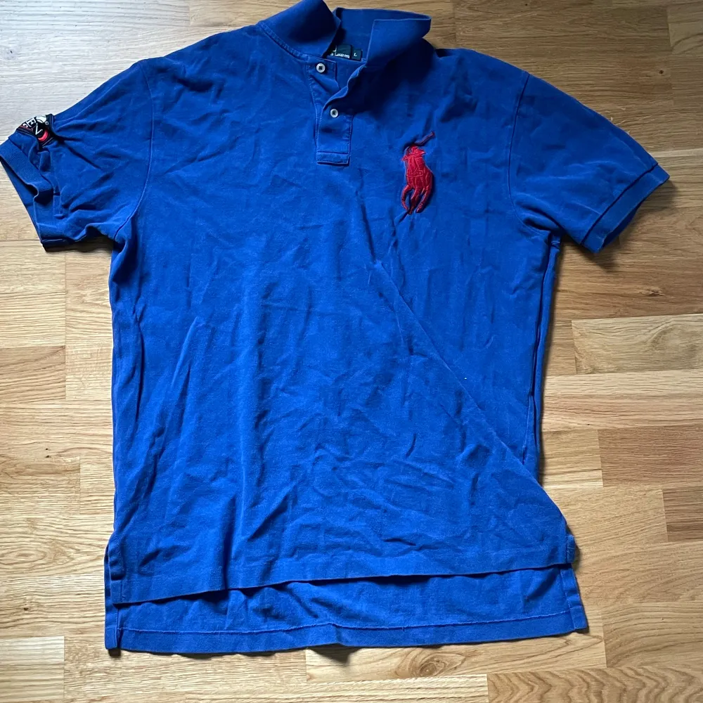 Ett fett rare Polo från Ralph Lauren, är för stor för mig, men kanske passar för någon annan . T-shirts.