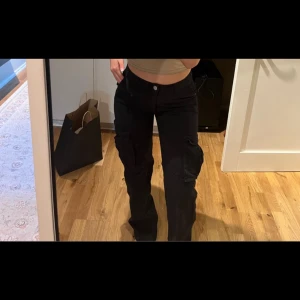 Cargobyxor - Använda 1 gång Storlek 36 Pull and bear