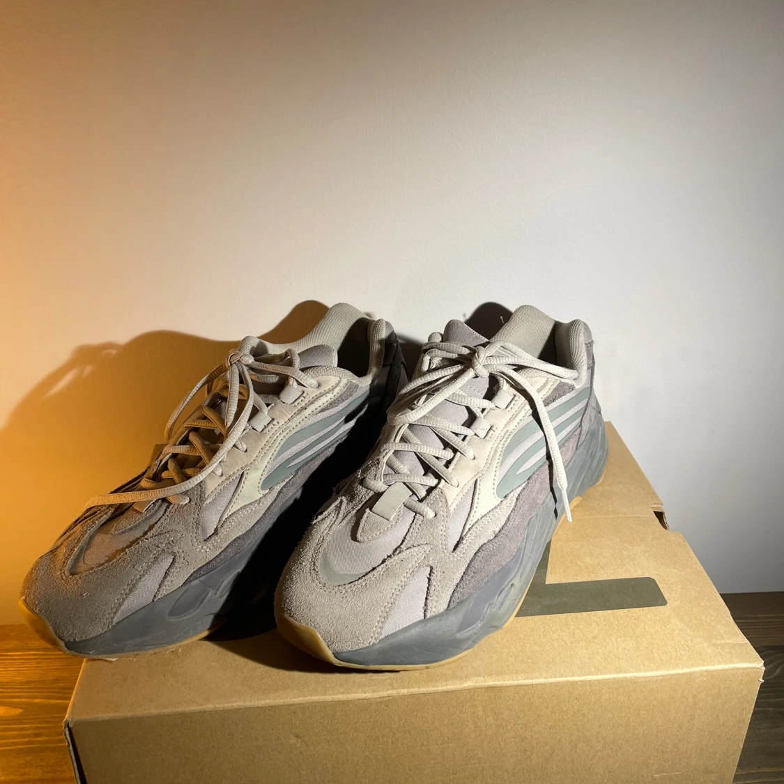 Yeezy Boost 700 V2 - 91