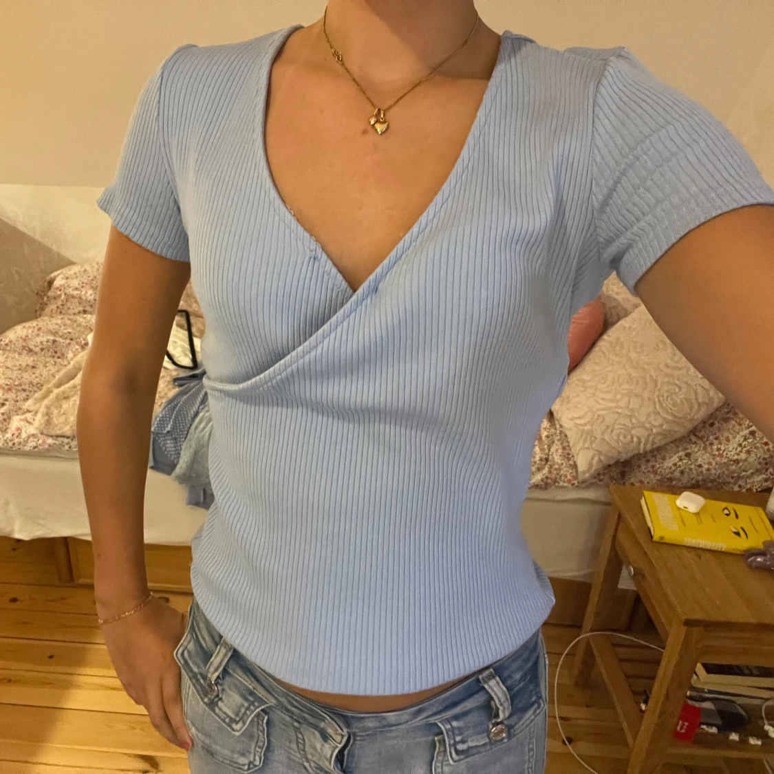 Stickad v-ringad topp - 90