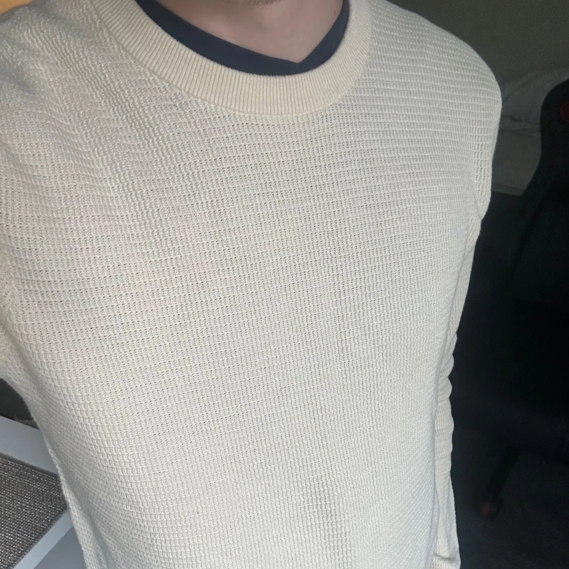 Beige stickad tröja från Riley