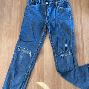 ⭐️Low waist straight jeans⭐️ - Low waist straight jeans⭐️ strl: 158 12-13y✨ inga defekter💙💙 