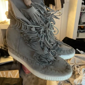 Fransskor  - Mina favorit fransskor! Älskar dessa men säljer då jag har flera andra ! I storlek 39 och bra skick, köpta här på plick också