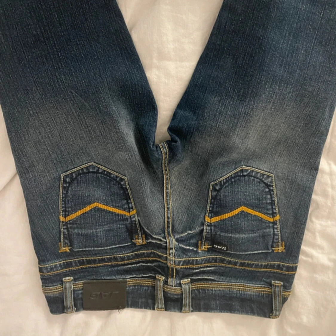 Skitsnygga mörkblå jeans - 2