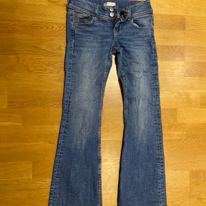 Gina Tricot jeans - Jeans från Gina tricot Young. Storlek 134-140.
