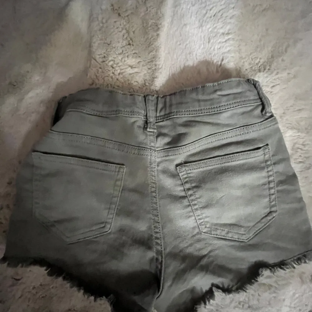 Shorts ifrån H&M strl 146/152, XS ❣️ bra skick, står ej för frakt 💝. Shorts.