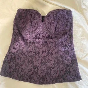 Korset topp - Lila spets korsett topp🎀