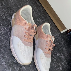 Björn Borg skor - Ordinarie pris 800kr.   Som helt ny skick! 