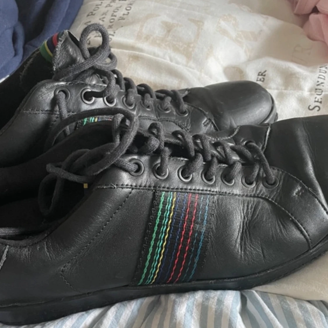 Paul Smith skor - 90