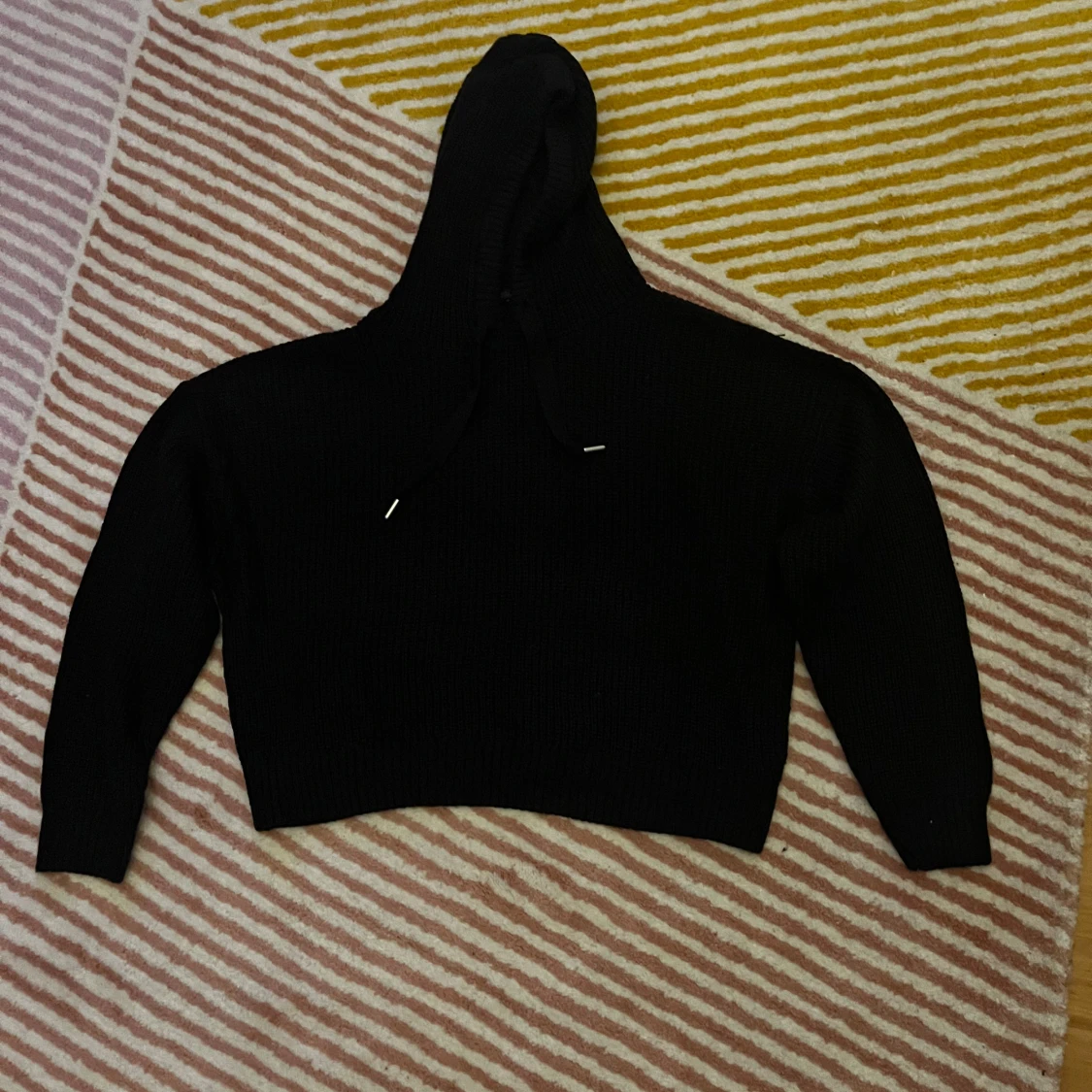 Stickad hoodie 