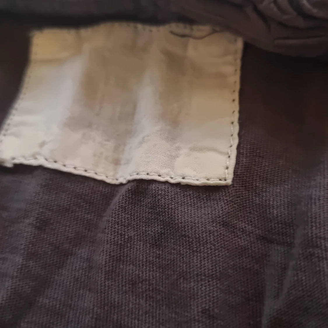 Grå topp med knytband - 91