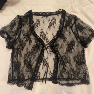 Spetsbolero - Så snygg spetsbolero storlek S