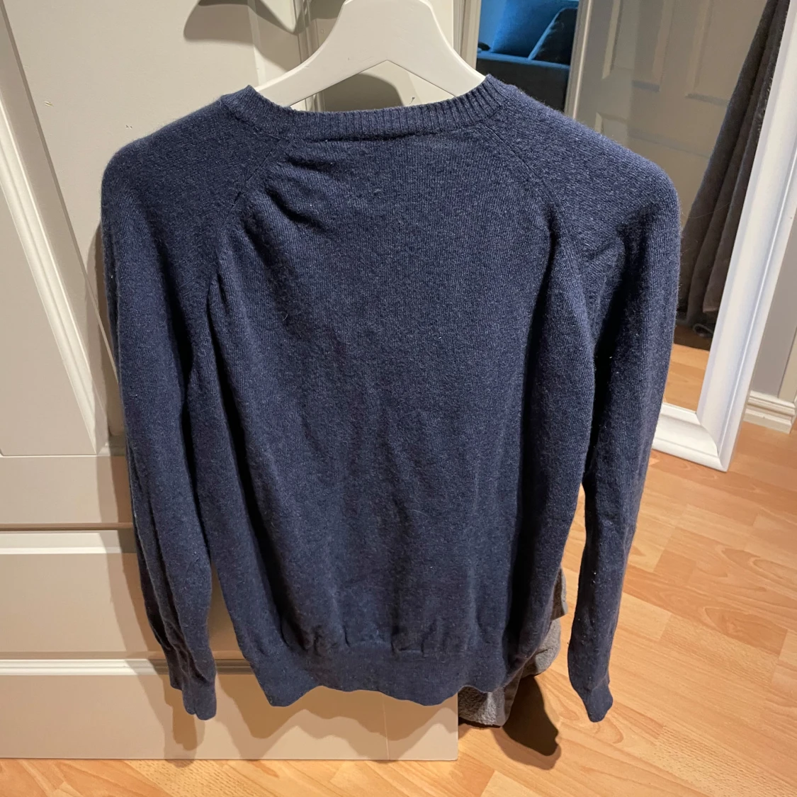 Mörkblå tröja från Oscar Jacobson - 90