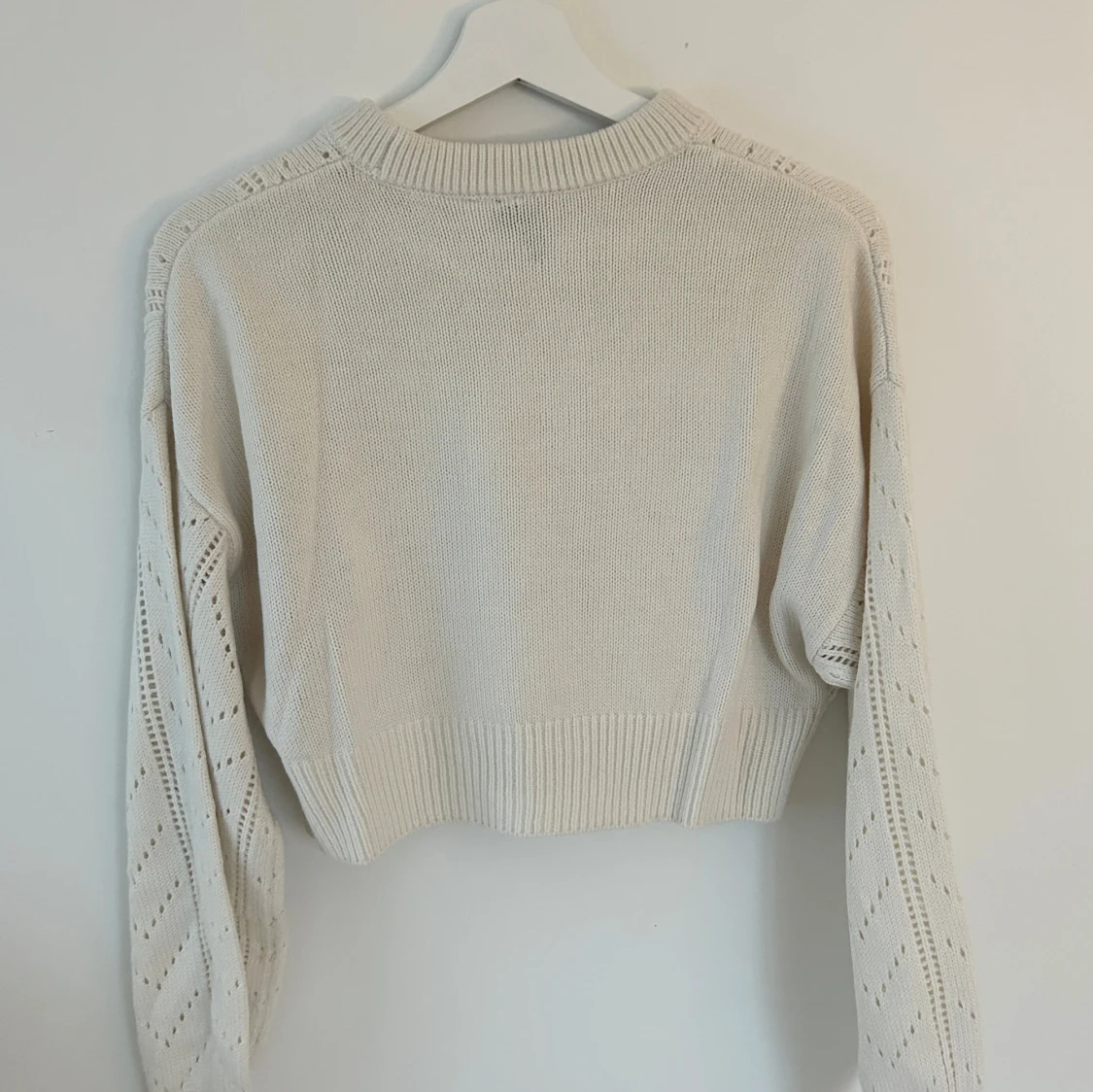 Croppad vit tröja - 4