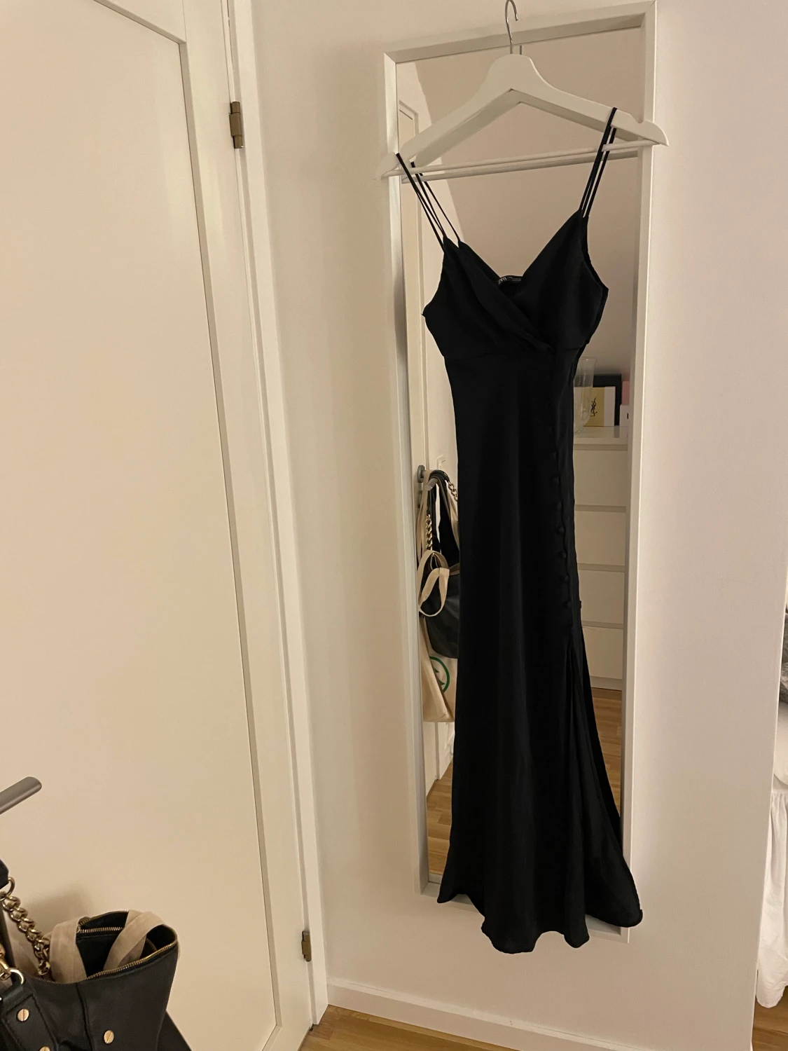 Figursydd satinklänning, zara Stl 34 - 90