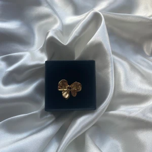 Theresa ring  - 45kr/st, rostfri, justerbar 