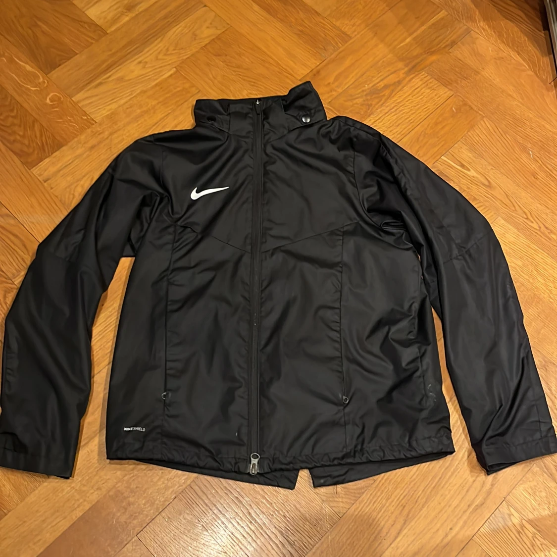 Svart Nike jacka 