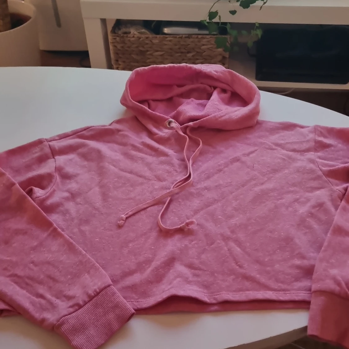 Rosa hoodie från H&M Divided
