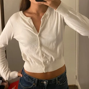 Kofta - Vit kofta från h&m i storlek S