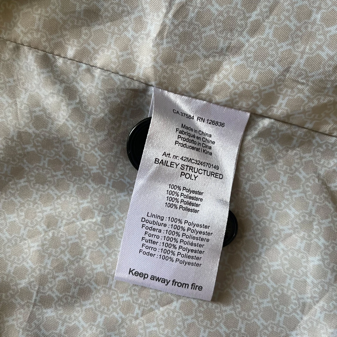 Svart jacka från J.Lindeberg - 92