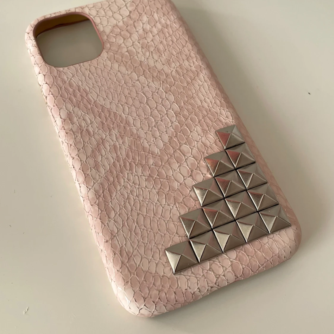 Rosa skal med nitar💗 - 91