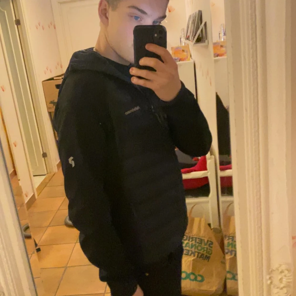 Svart cardigan från Peak Performance - 91