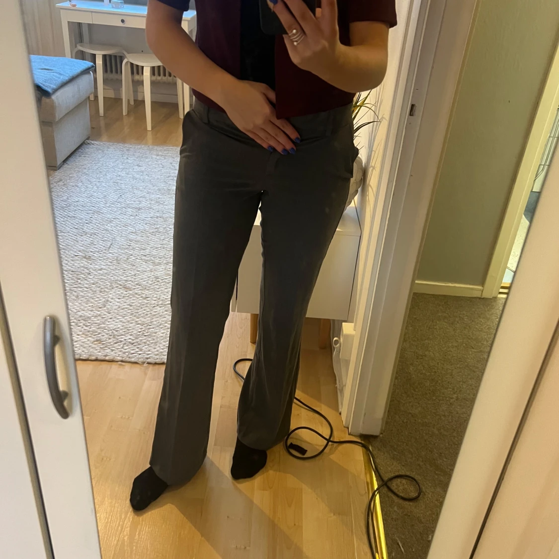 Grå kostymbyxor från Nelly