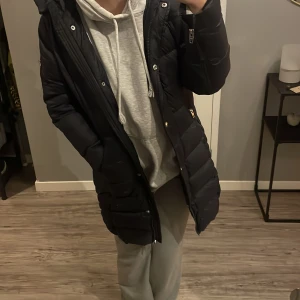 Vinter jacka  - Säljer rock and blue jacka, använd lite mindre än en vinter men ändå bra skick