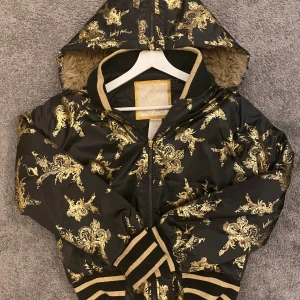 Vintage Baby phat jacket y2k gyaru emo mcbling - Hardly worn, condition 8/10, perfect for winter with pretty good details and a baby phat charm on the zippers💛